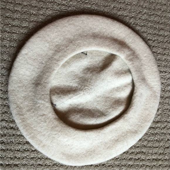 Simons kitty cat winter white/cream beret - Picture 3 of 5